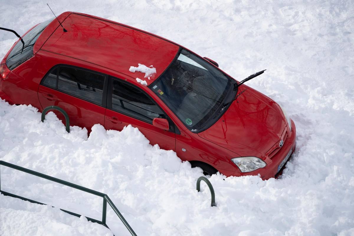 Las condiciones extremas han interrumpido el transporte vehicular y aéreo en Madrid. Foto : Getty.