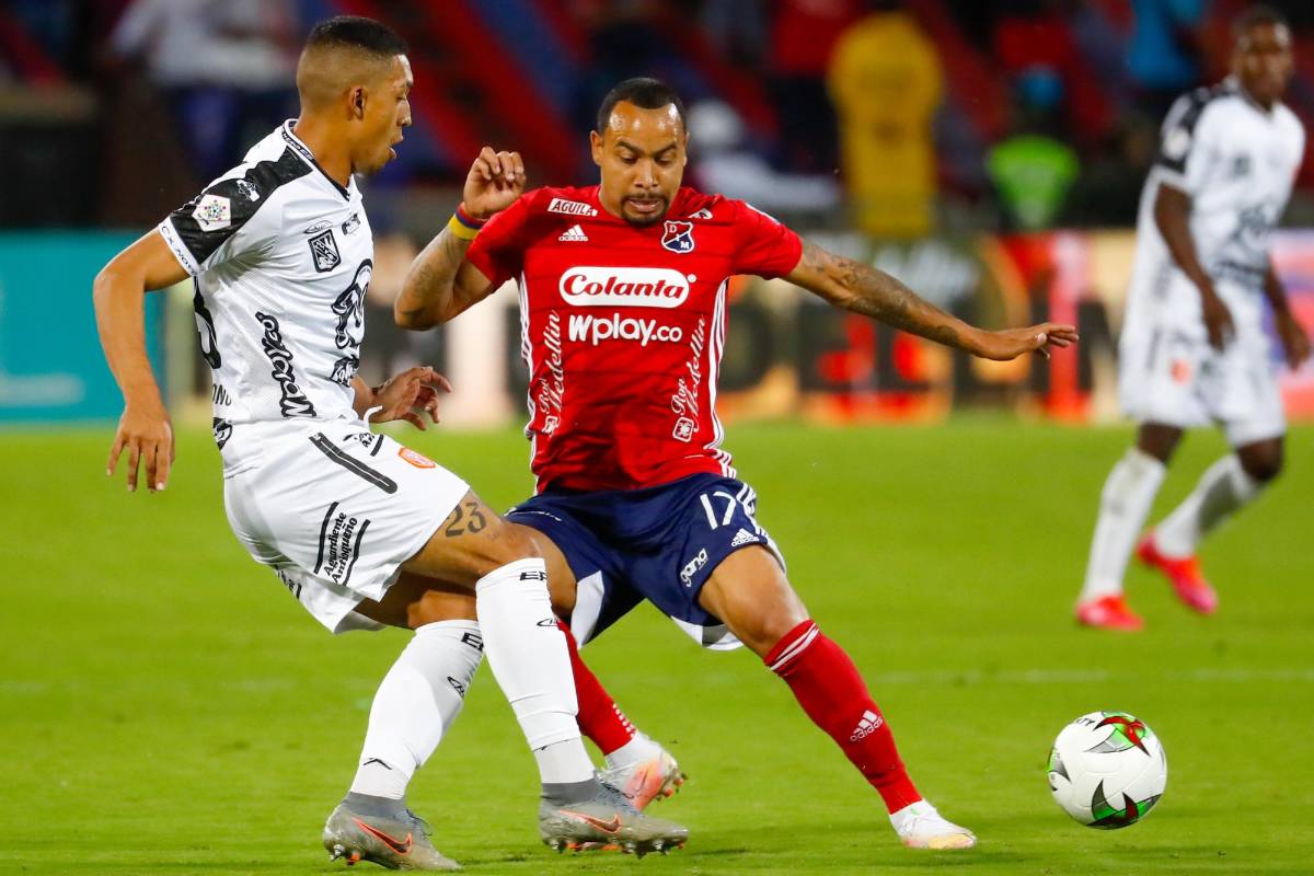 Felipe Pardo marcó un bonito gol que fue invalidado por el árbitro por fuera de lugar. Foto: MANUEL SALDARRIAGA QUINTERO.