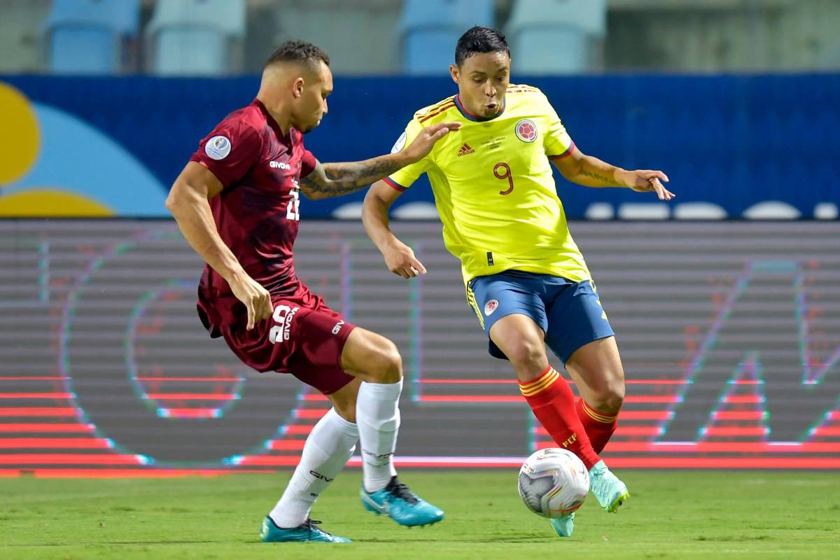 Colombia buscó los tres puntos para asegurar su clasificación a los cuartos de final del evento, a los que avanzan 4 de los 5 equipos que conforman cada grupo. Foto: Getty