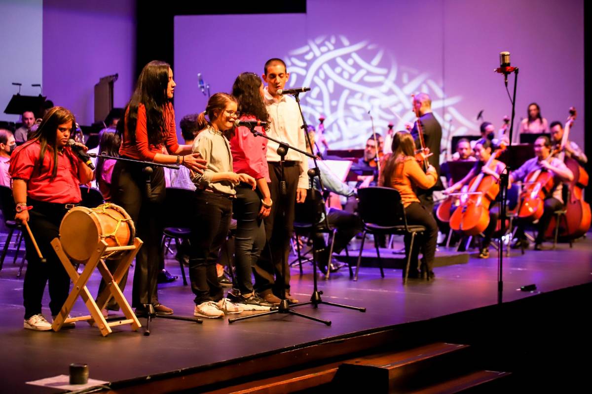 Gran parte del repertorio del concierto fue compuesto por los participantes de Soy músico con la asesoría de arreglistas. Foto: Juan David Caicedo