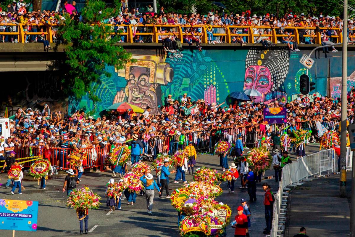 Con el desfile se clausuró la edición 2022 de la Feria de las Flores. Foto: CAMILO SUÁREZ ECHEVERRY.