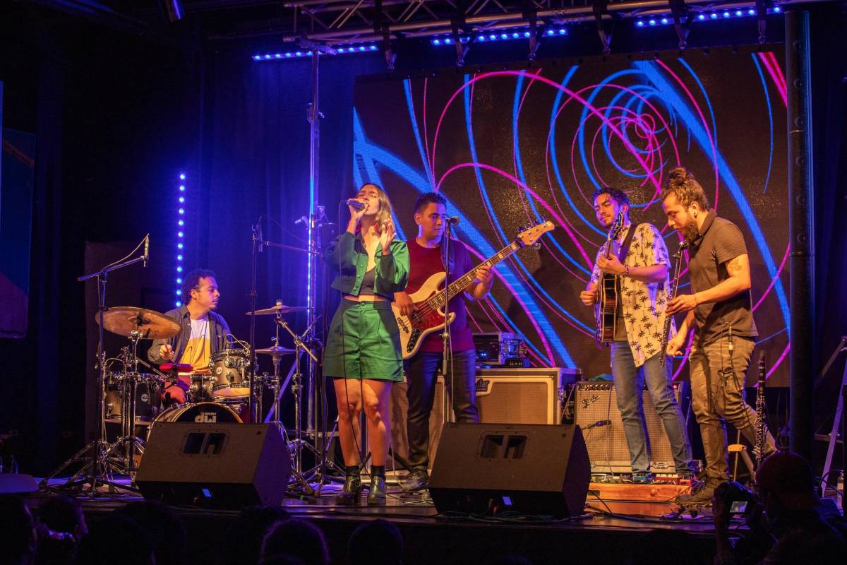 Madera Jazz es una agrupación nacida en Medellín en el año 2016 que explora los ritmos latinoamericanos fusionado con el soul y funk proponiendo un estilo fresco y renovado. Foto: Carlos Velásquez