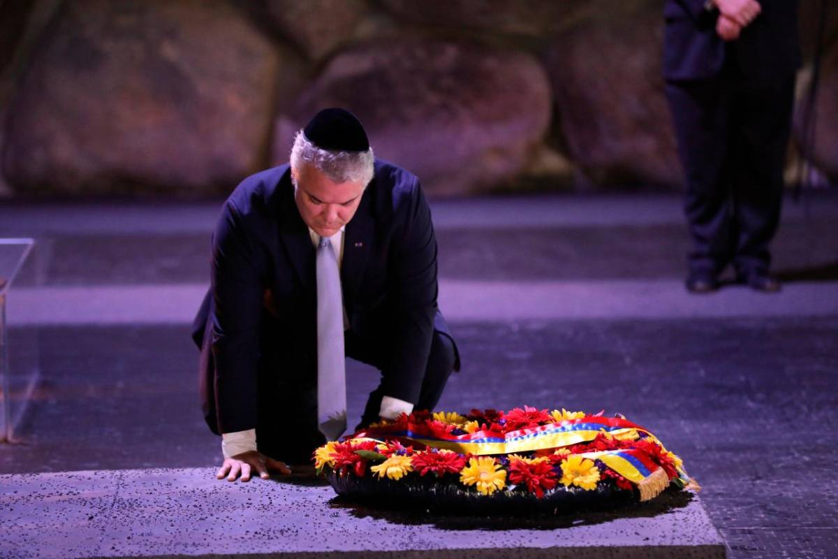 En su visita a Israel el mandatario recorrió dos lugares emblemáticos de la historia: el Museo Yad Vashem y el Monte Herzl. Foto EFE