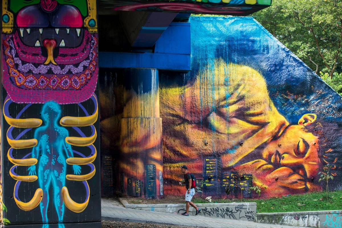 La creatividad de los grafiteros quedó plasmada en arte urbano. FOTO: Julio Cesar Herrera.