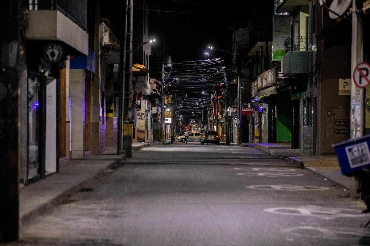 La Ceja, calle principal vacía. Foto: Camilo Suárez