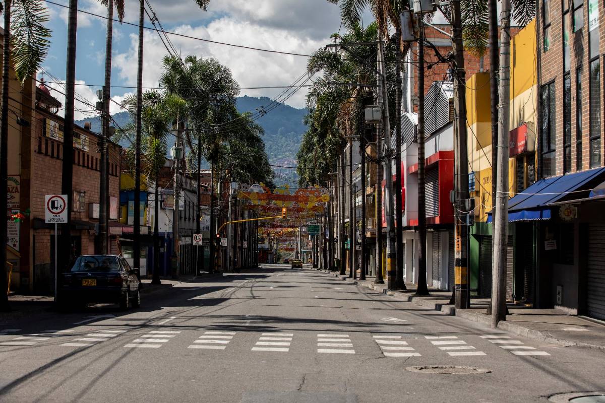 Calle 37 sur con 41- 13, Envigado Foto. Camilo Suárez.