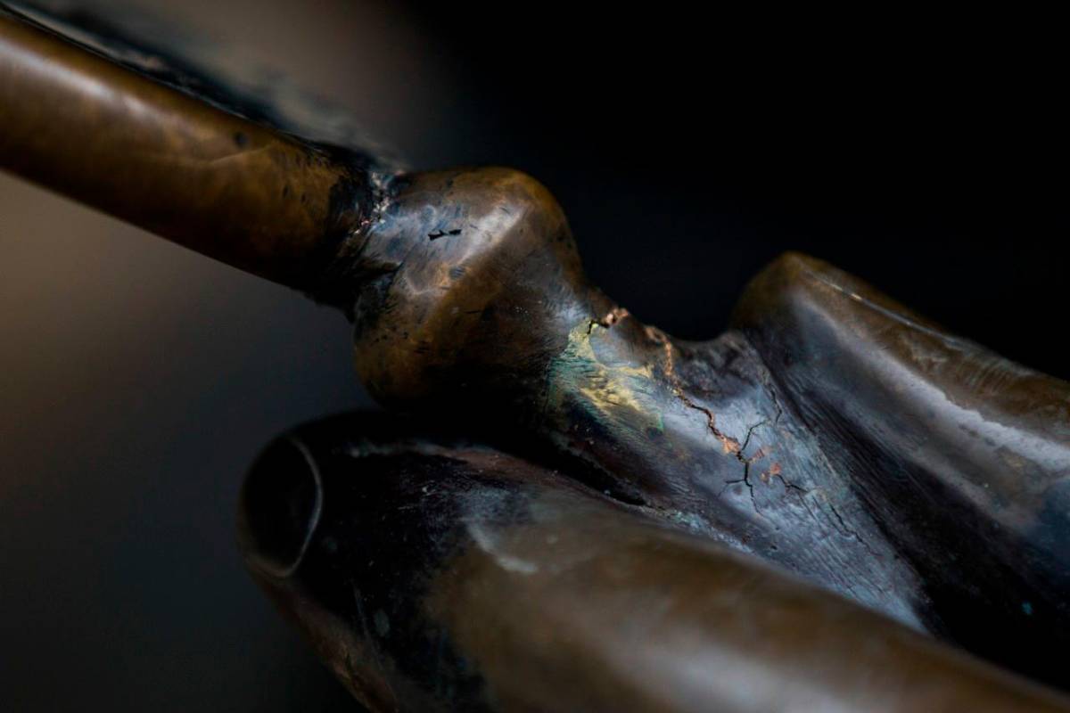 El espejo de la escultura Mujer con espejo tuvo un intento de mutilación. Foto: Julio César Herrera