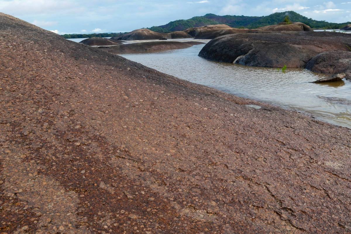 El Escudo Guayanés hace referencia a la abundancia de agua en estas tierras. Foto: Manuel Saldarriaga Quintero.