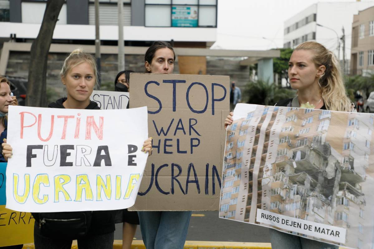 Los peruanos se solidarizaron con el pueblo ucraniano. Foto: Getty