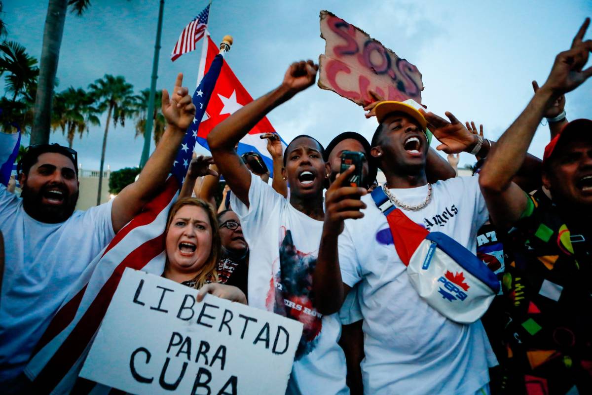 La organización Human Rights Watch también condenó los excesos de fuerza y exigieron que se respeten los derechos humanos. Foto AFP