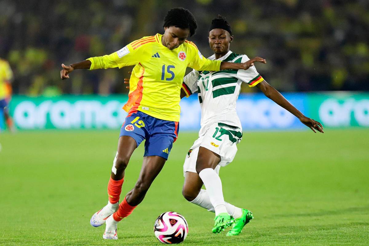 El triunfo, que coloca a la Tricolor en la siguiente ronda con un partido aún por jugar en la fase de grupos, fue celebrado por 30.644 aficionados que llenaron las gradas para apoyar al equipo nacional. Foto: Colprensa