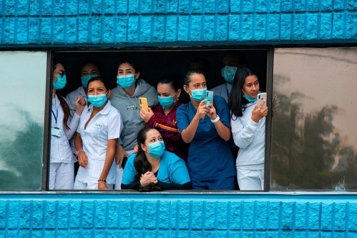Al cumplirse un mes desde el inicio del Paro Nacional, Medellín vivió una nueva jornada de marchas. Foto: Jaime Pérez