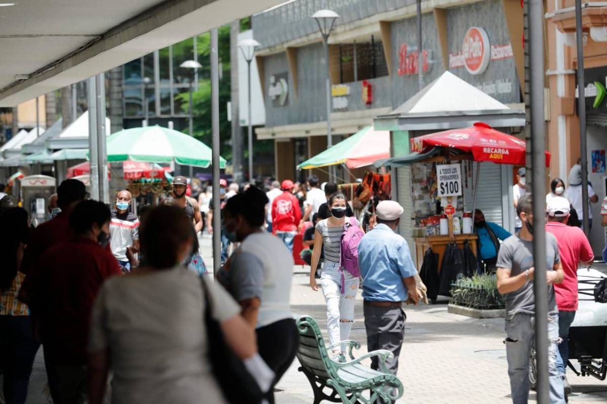 El centro de Medellín fue la zona más concurrida por el comercio. Foto: Camilo Suárez.