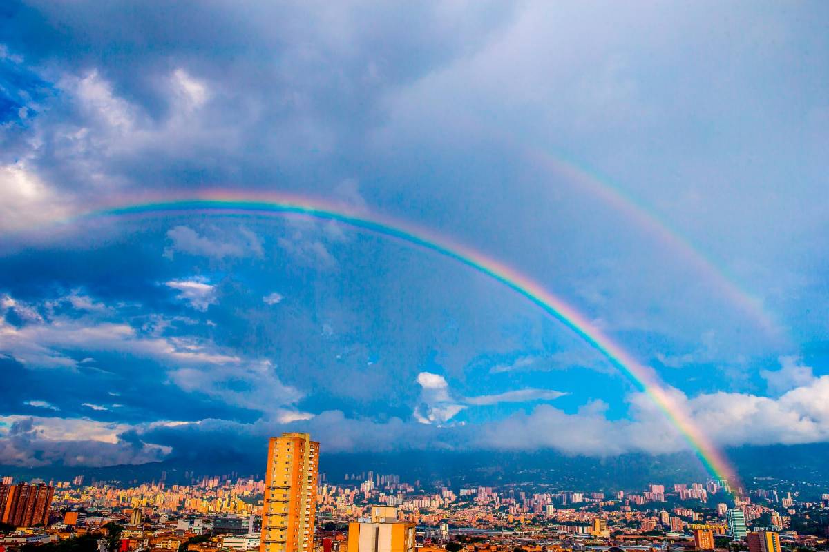 Las tardes de los últimos días han traído está agradable sorpresa que han observado y disfrutado muchos habitantes del Aburrá. Foto: Juan Antonio Sánchez 