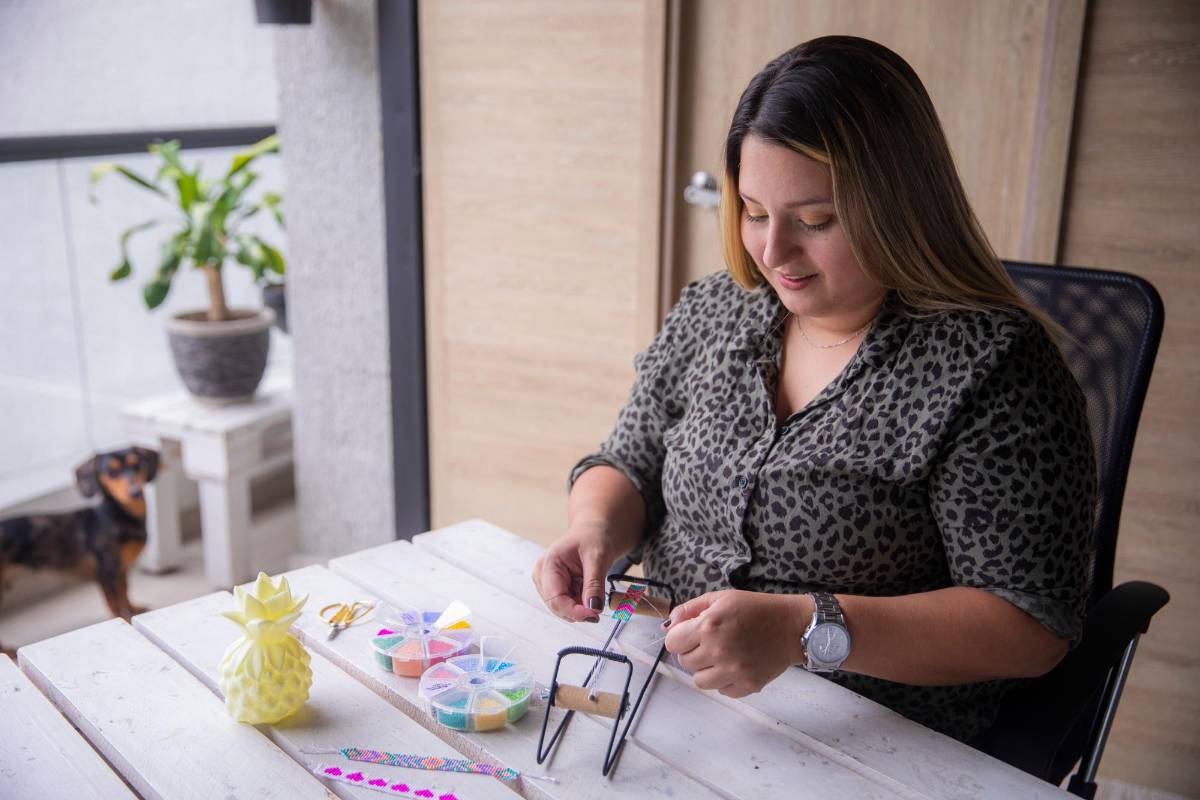 Camila Atehortúa, diseñadora gráfica. Foto : Carlos Velasquez