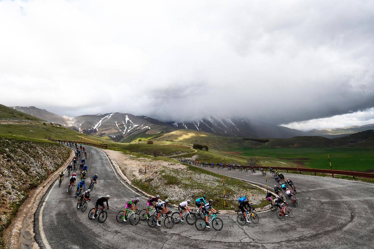 Para afrontar la edición 104 de esta carrera que tendrá un total de 21 etapas y la participación de 23 equipos. Foto : Getty