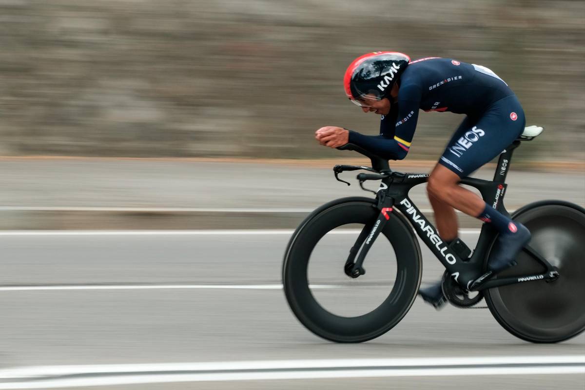 Egan Bernal retomará este miércoles el Giro como líder de la competencia y buscara seguir defendiendo ese primer lugar en la general. Foto : Getty