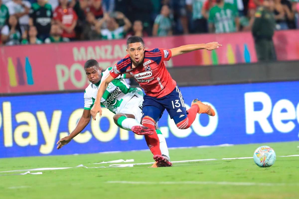 El verde sufrió más de la cuenta en el compromiso ya que además de recibir el gol en contra, tuvo una expulsión en contra. Foto: Camilo Suarez