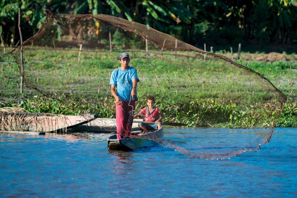 El río Magdalena es uno de los sustentos del municipio, que pezca y pasea por él. Foto: Jaime Pérez. 