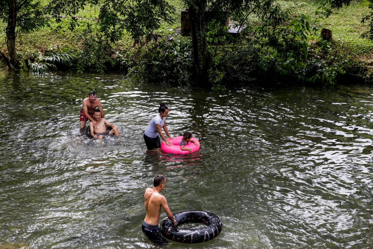 Balnearios La Planta, La Primavera, El Marino, Charco Redondo, La Natalia, Charco Solitario y San Antonio entre otros, son los sitios más apetecidos por los turistas en el municipio de San Carlos. FOTOS JULIO CÉSAR HERRERA
