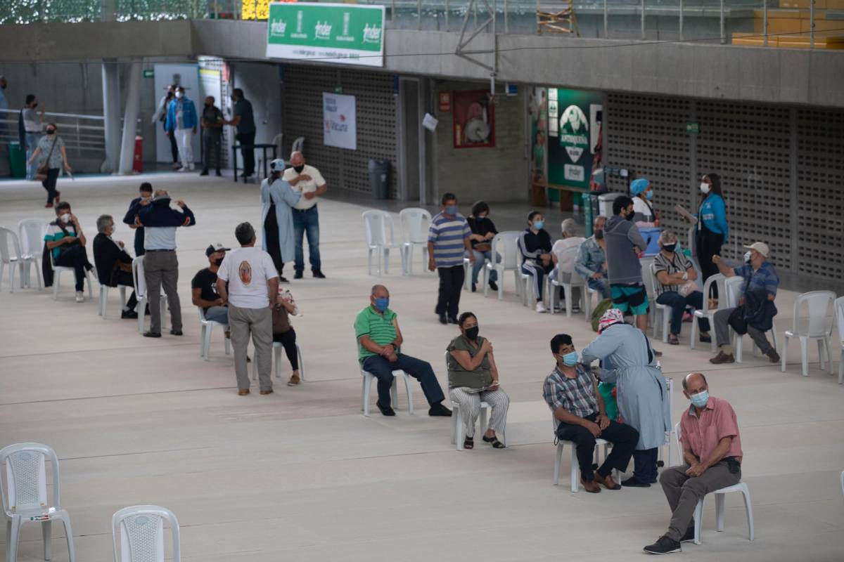 La Alcaldía comunicó que el nuevo puesto del coliseo de voleibol (Carrera 70 # 48 - 273. Interior 10) comenzó a funcionar este jueves, a partir del mediodía. Foto: Edwin Bustamante