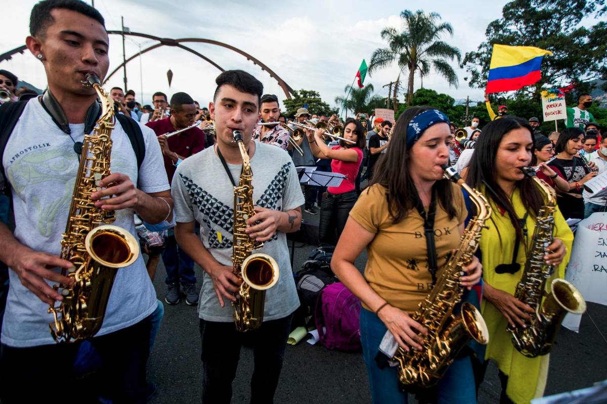 Los músicos fueron los principales animadores de las marchas. FOTO: Julio César Herrera