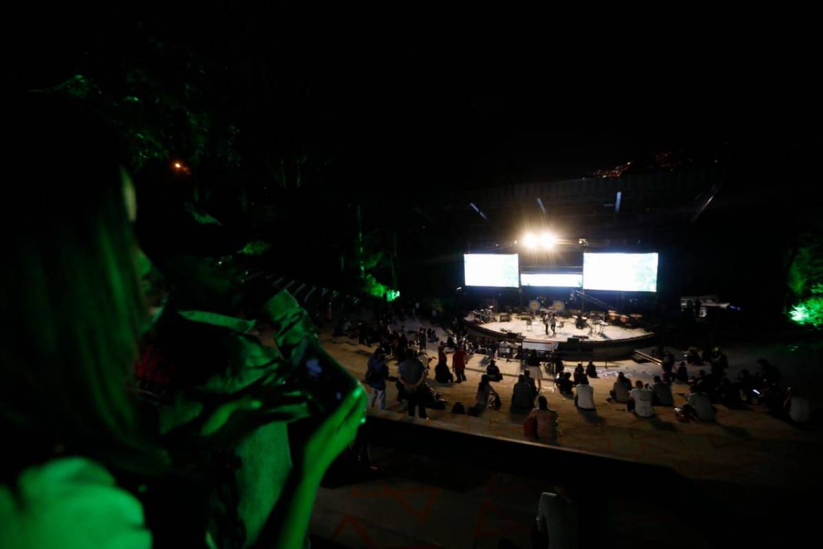 El alcalde de Medellín Daniel Quintero adelantó que el nuevo espacio contará con nuevo escenario, elevador de carga, edificio palco y rampas accesibles. Foto: Camilo Suárez