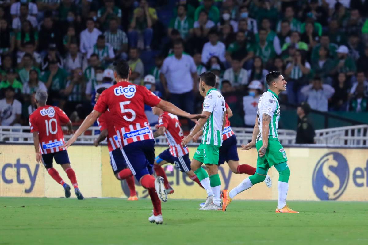 Freddy Hinestroza abrió el marcador a favor del Junior a tan solo 14 minutos de iniciado el partido. FOTO: JAIME PÉREZ