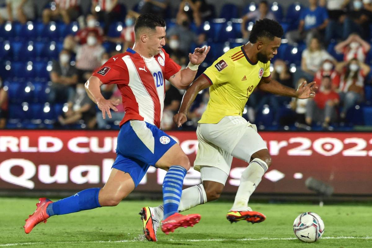 En el estadio Defensores del Chaco de Asunción en un duelo donde los tres puntos son importantes para ambos. Foto: AFP