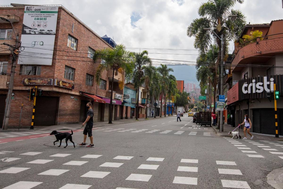 Sector de la Plaza de Envigado calle 38 sur con carrera 40. Foto : Edwin Bustamante