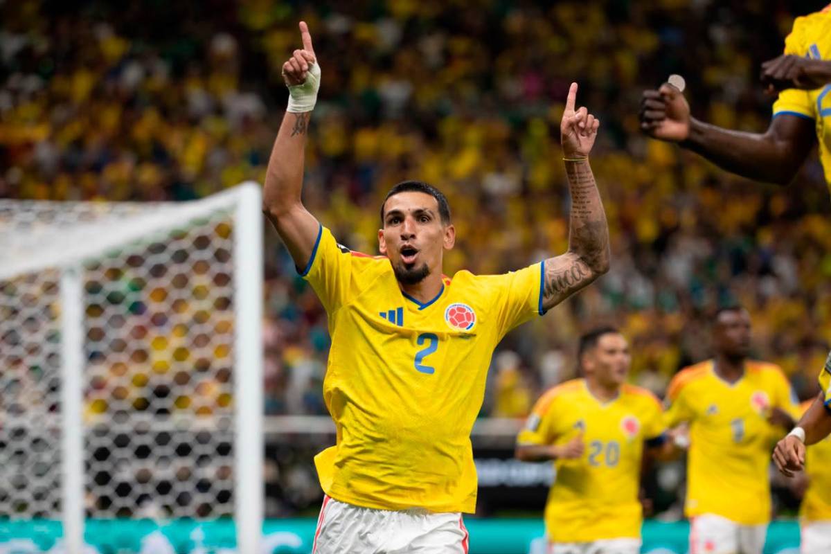 Con gol de Daniel Muñoz venció a Congo y aseguró el primer puesto del Grupo K. Foto: Juan Antonio Sánchez
