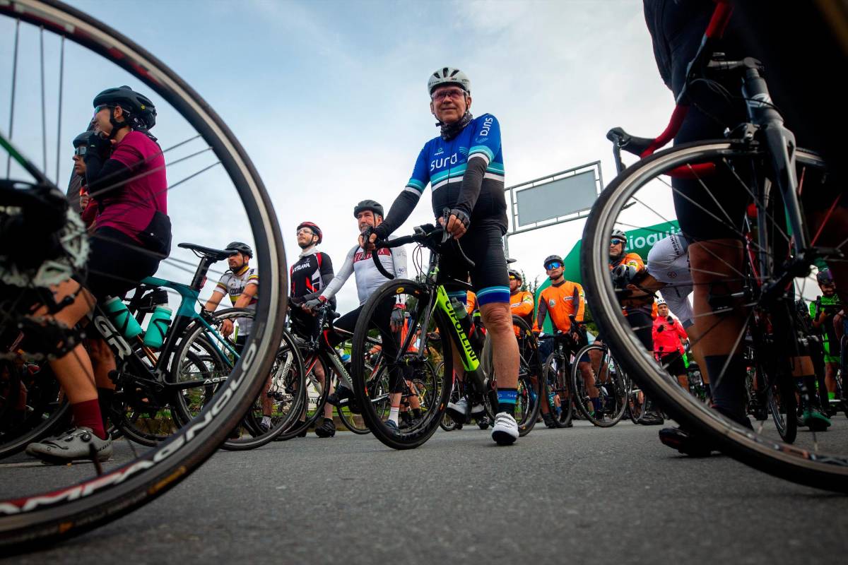 La rodada empezó en El Retiro y terminó en una recta de cerca de un kilómetro sobre las calles empedradas del parque de La Unión. Foto: Camilo Suárez Echeverry