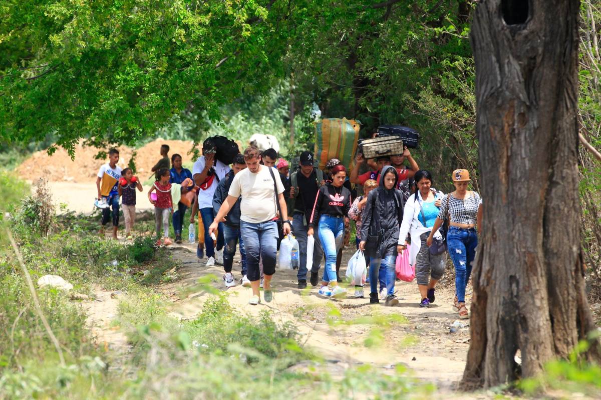 Esos pasos irregulares siguen activos, a pesar de que el gobierno de Gustavo Petro y de Nicolás Maduro reabrieron la frontera el pasado lunes. Foto: Camilo Suárez