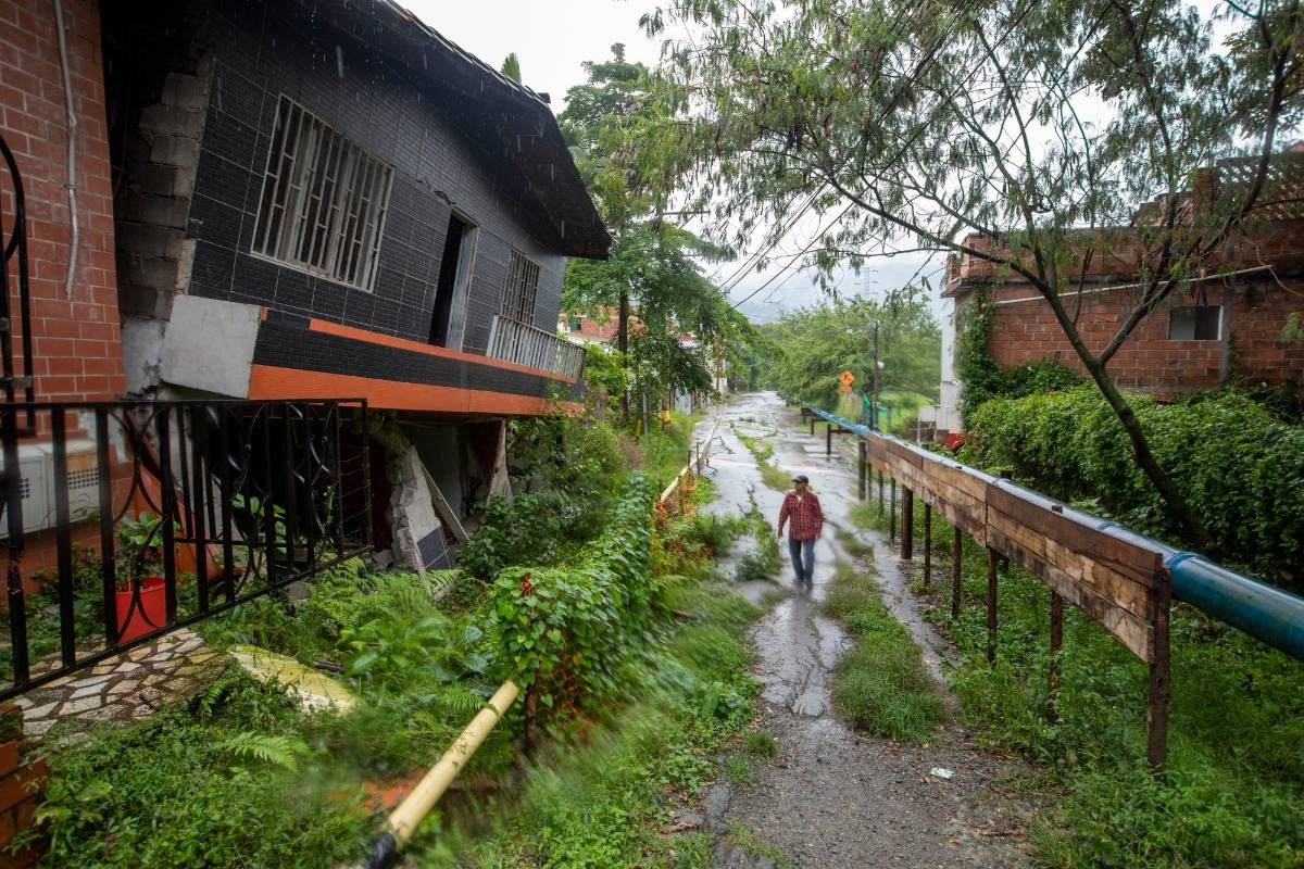 Incluso el sector de los Ruiz en Ancón 2 , aledaño al parque viene con los problemas desde el año 2019 y luce como un pueblo fantasma Foto: Edwin Bustamante