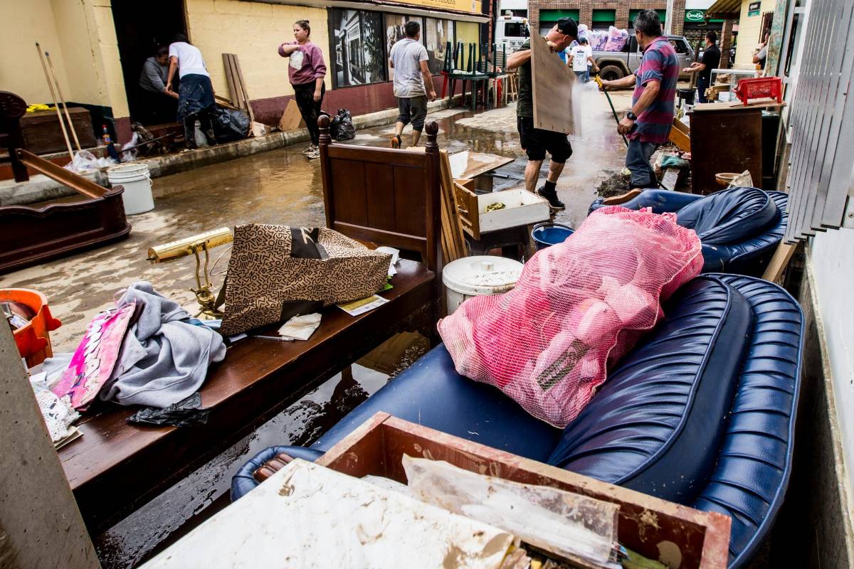 Este municipio del Oriente antioqueño se vio seriamente afectado por las fuertes lluvias que cayeron sobre el departamento durante la noche de ayer martes 26 de octubre. Foto Julio Herrera