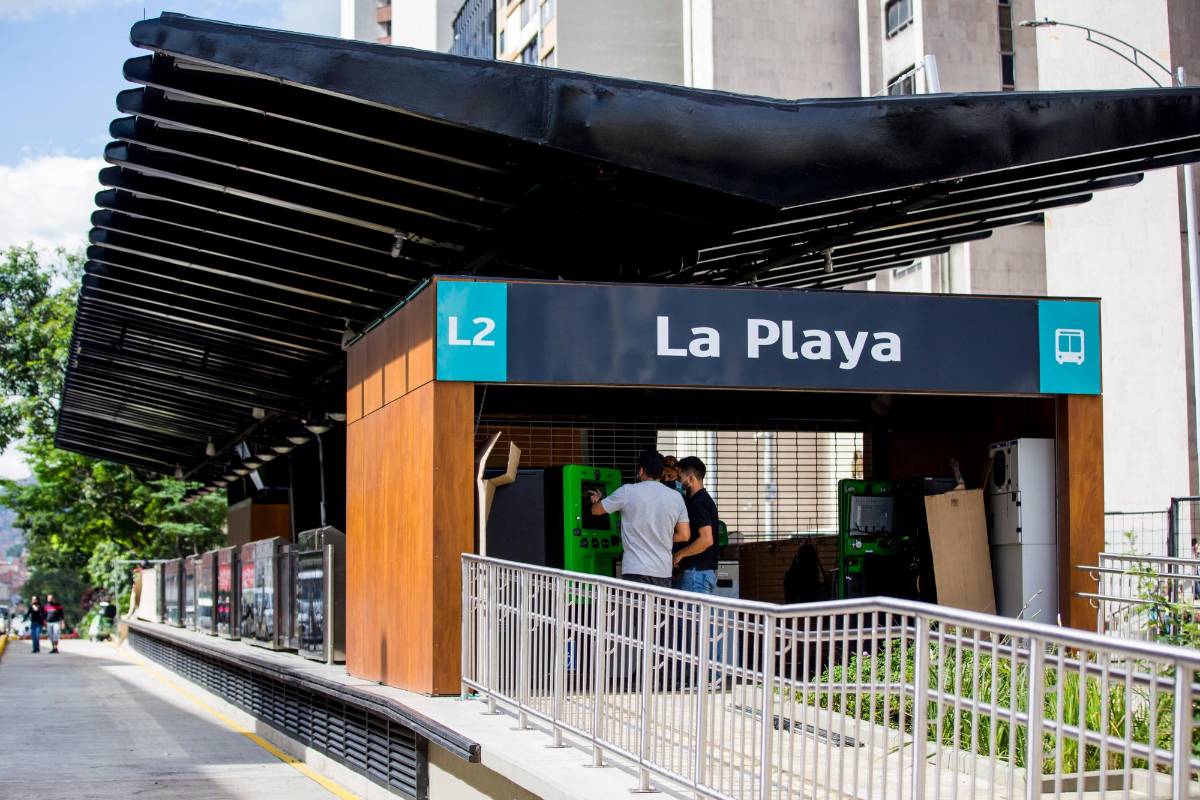 Con 4,1 kilómetros de extensión que tiene la troncal del Metroplús en la Avenida Oriental, esta recortara tiempo de congestión, con sus carriles exclusivos a sus usuarios. FOTOS JULIO CÉSAR HERRERA