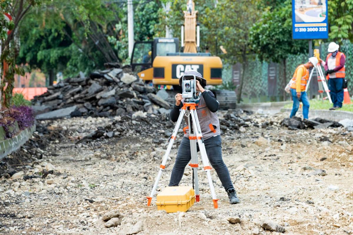 El Consejo de Estado ordenó detener nuevamente las obras y tala de árboles en el Túnel Verde en Envigado. FOTO: Jaime Pérez