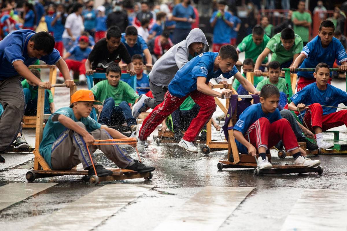 La actividad empezó con sólo tres modalidades: trompo, carros de rodillos y patinetas. Foto : Camilo Suárez.