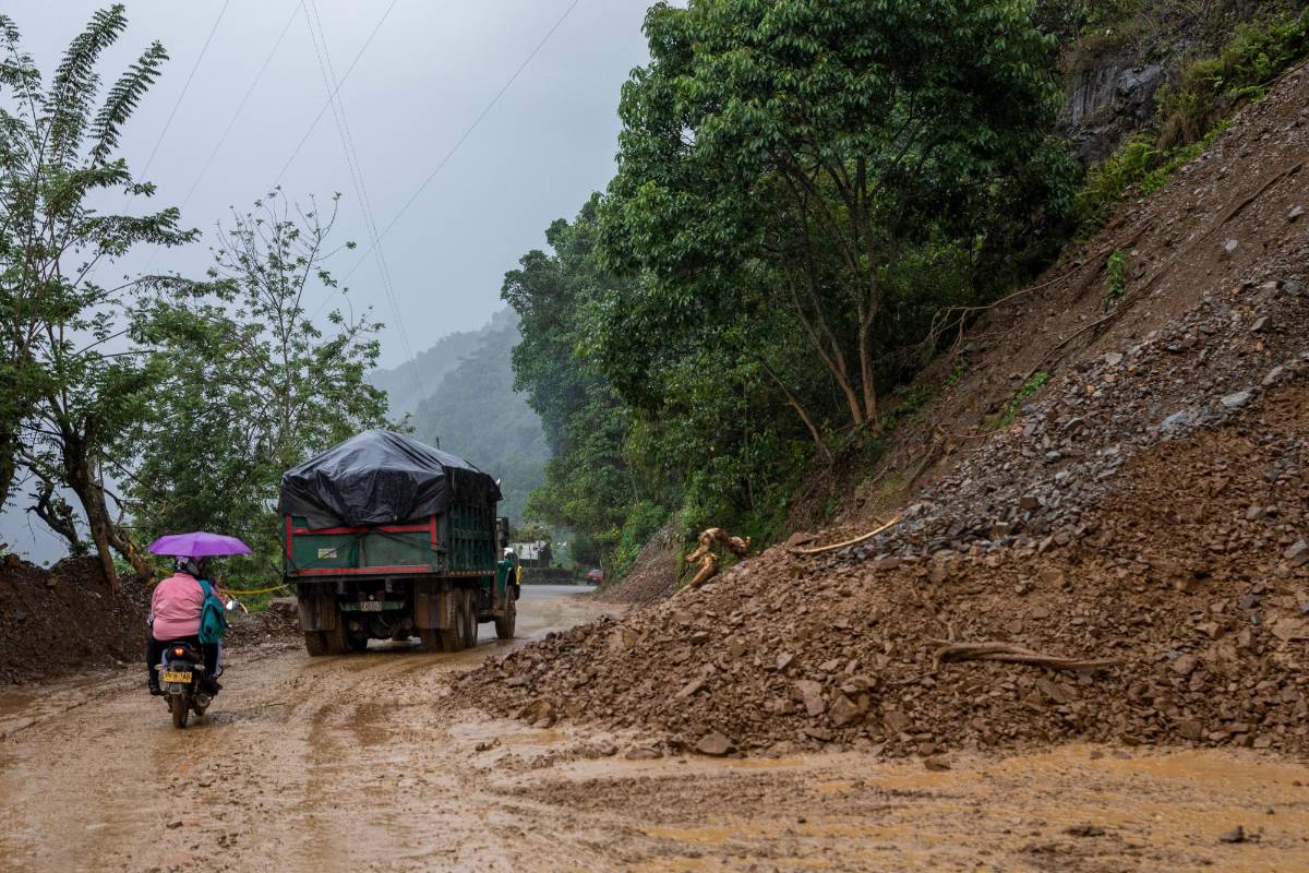 Algunas vías del suroeste se han visto afectadas por las lluvias de los últimos días. Foto: Carlos Velásquez