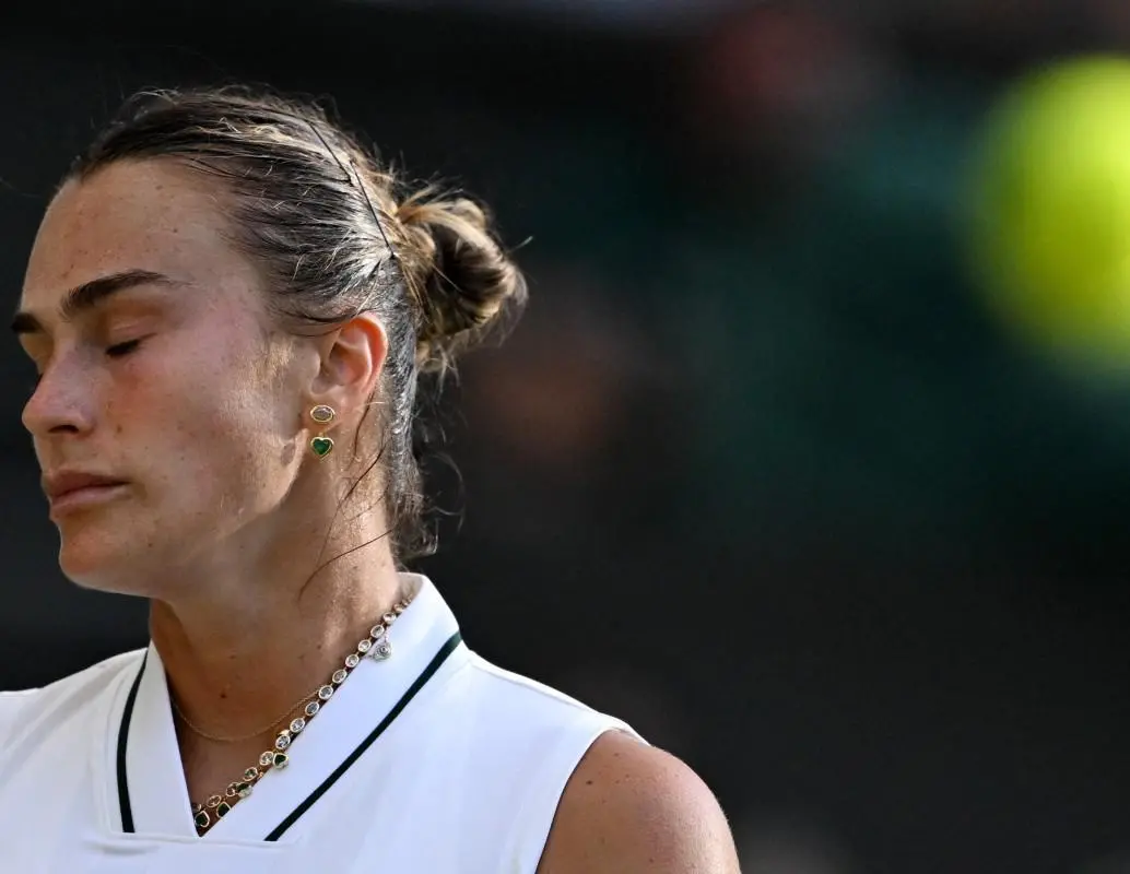 Aryna Sabalenka, número 1 del mundo, cayó este domingo en partido contra Naomi Osaka. FOTO: AFP