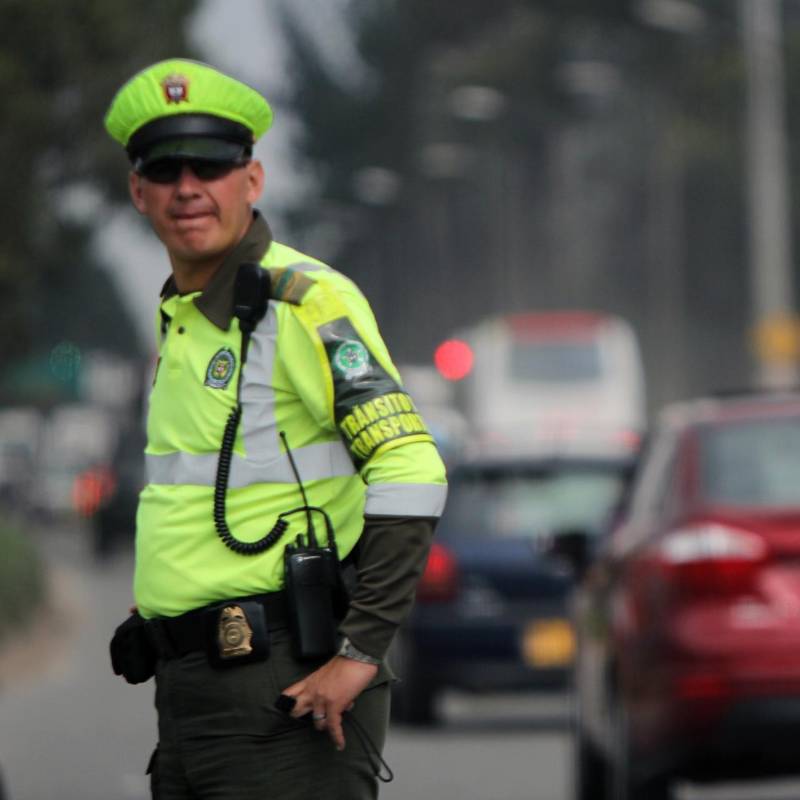 Bajo la consigna de proteger la vida, las autoridades lanzaron una ofensiva total contra la siniestralidad vial y el delito. Con 200 puntos de control y vigilancia tecnológica. FOTO: Colprensa