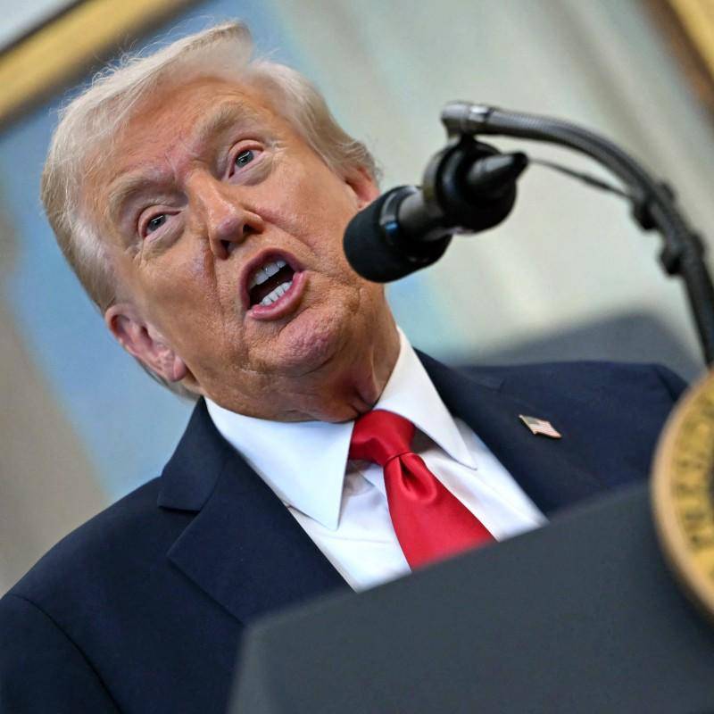 El presidente de Estados Unidos, Donald Trump, en un anuncio desde la Oficina Oval de la Casa Blanca. FOTO: AFP