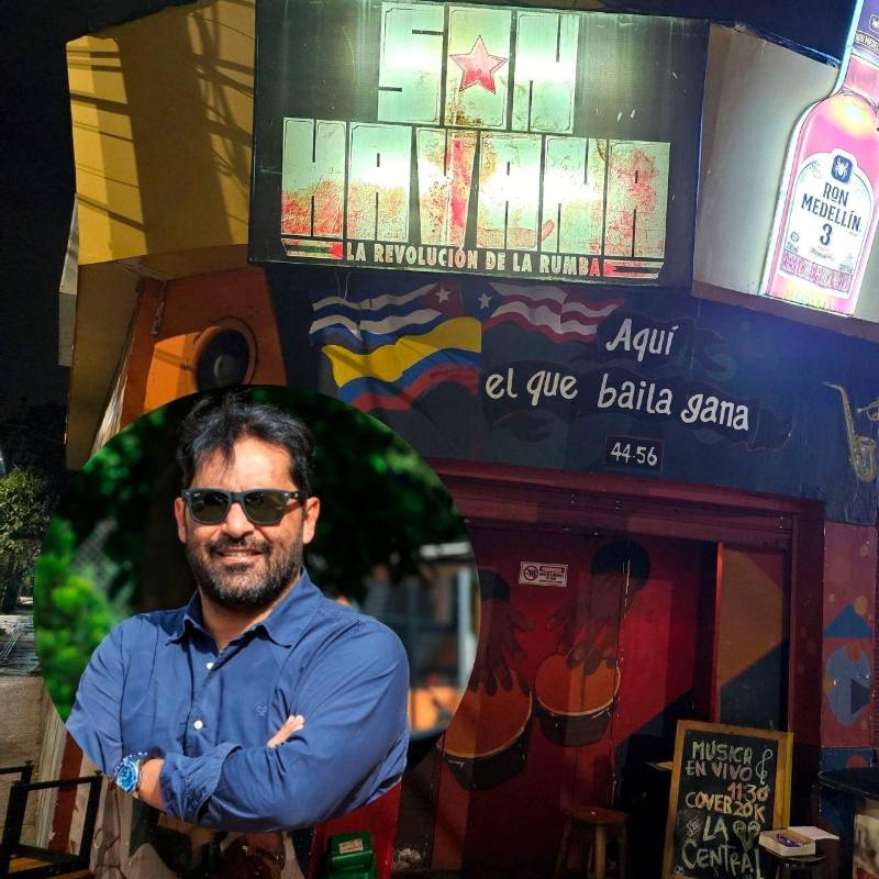 Julio Restrepo es el creador de Son Havana, el bar de salsa que cumple quince años haciendo azotar baldosa a los paisas. Fotos: Cortesía y Camilo Suárez.