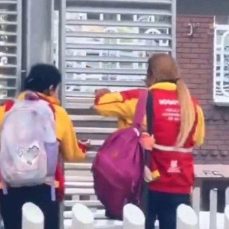 Las mujeres fueron grabadas mientras ingresaban al sistema de transporte evadiendo el pasaje. Foto: Captura video redes sociales