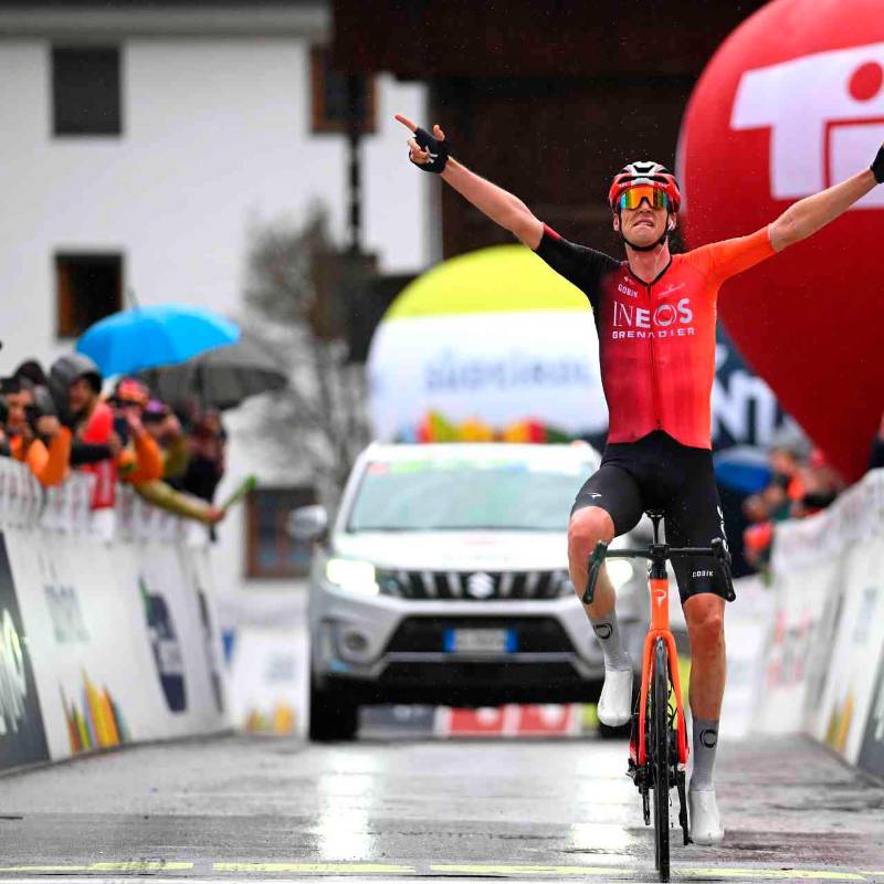 Thymen Arensman, del Team Ineos, fue el ganador de la etapa 19 del Tour de Francia. FOTO TOMADA X @ThymenArensman