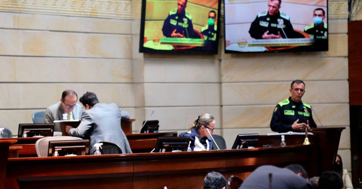 Con Duro Enfrentamiento Arrancó Discusión De La Reforma A La Policía