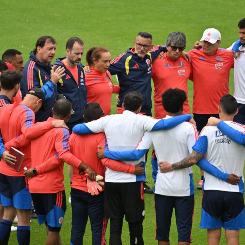 El grupo dirigido por Néstor Lorenzo se ha mostrado unido e ilusionado en llegar hasta el último día de la competición en el Mundial. Foto: AFP