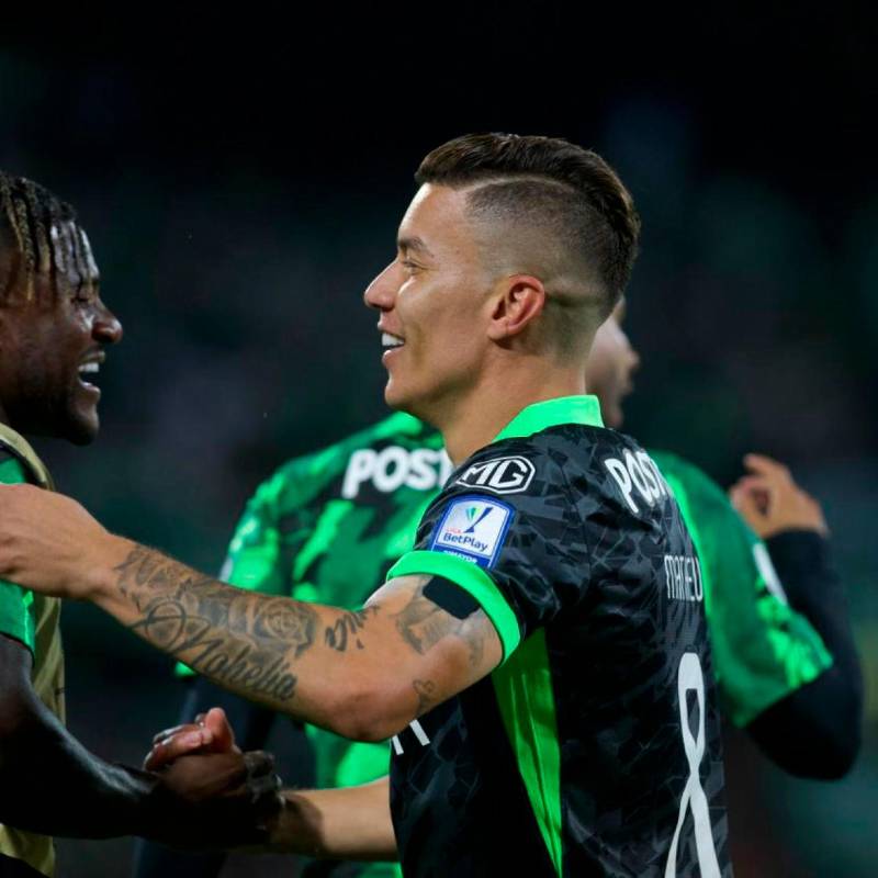 Mateus Uribe celebra el gol que marcó ante Llaneros en el Atanasio Girardot, por la undécima fecha de la Liga Betplay. FOTO CAMILO SUÁREZ 