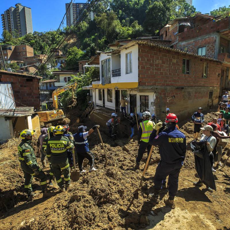 Tercer día de la emergencia en el barrio San Isidro de Sabaneta que costó la vida de cinco personas. Foto: Andrés Camilo Suárez Echeverry