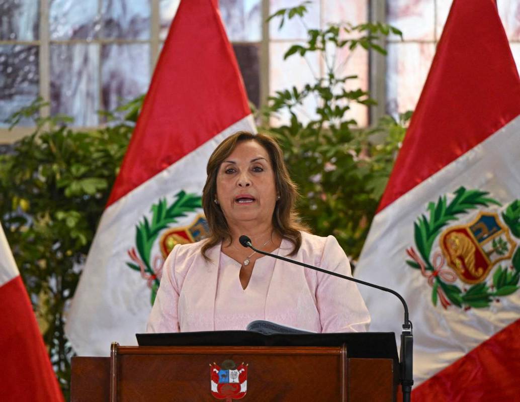 La expresidente Dina Boluarte en un discurso. FOTO: AFP